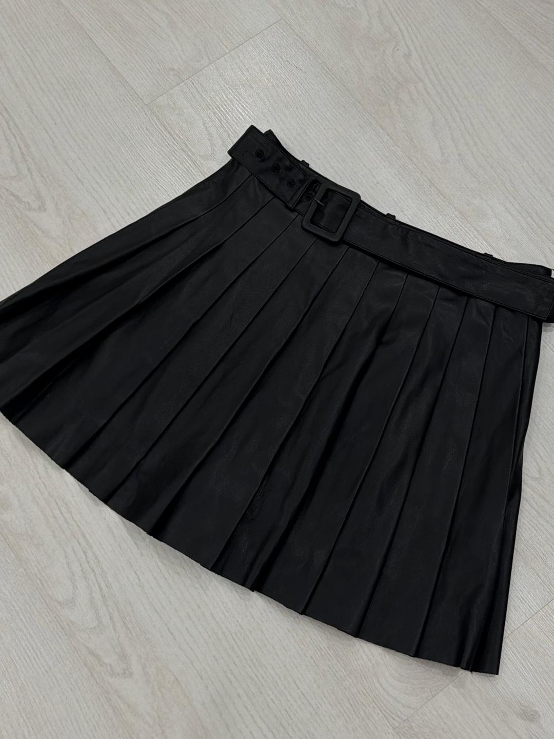 Zara Плиссированная кожаная мини-юбка ZARA с ремнем — фото 2