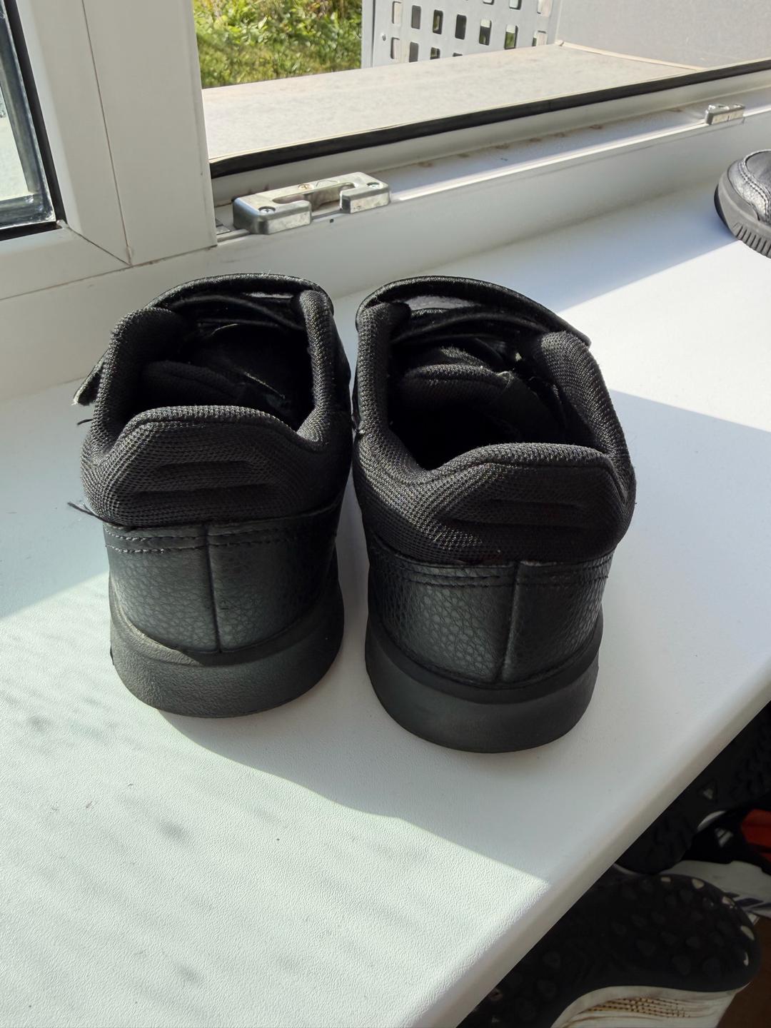 Adidas Детские кроссовки adidas — фото 2