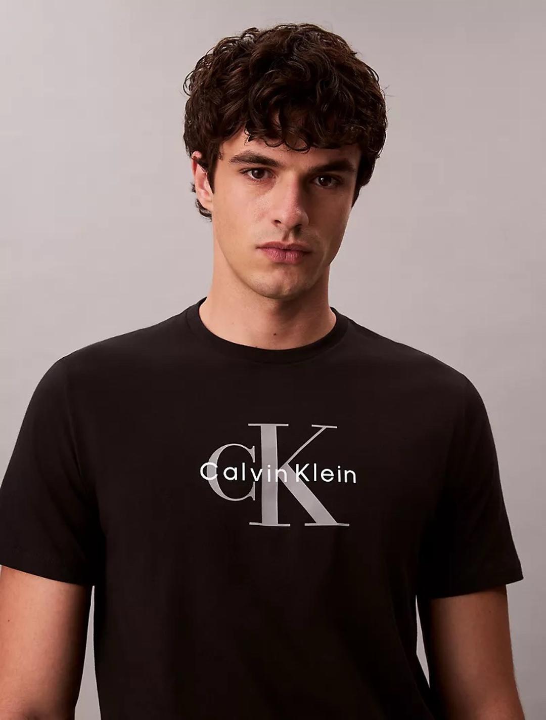 Calvin Klein Футболка Calvin Klein оригинал — фото 2