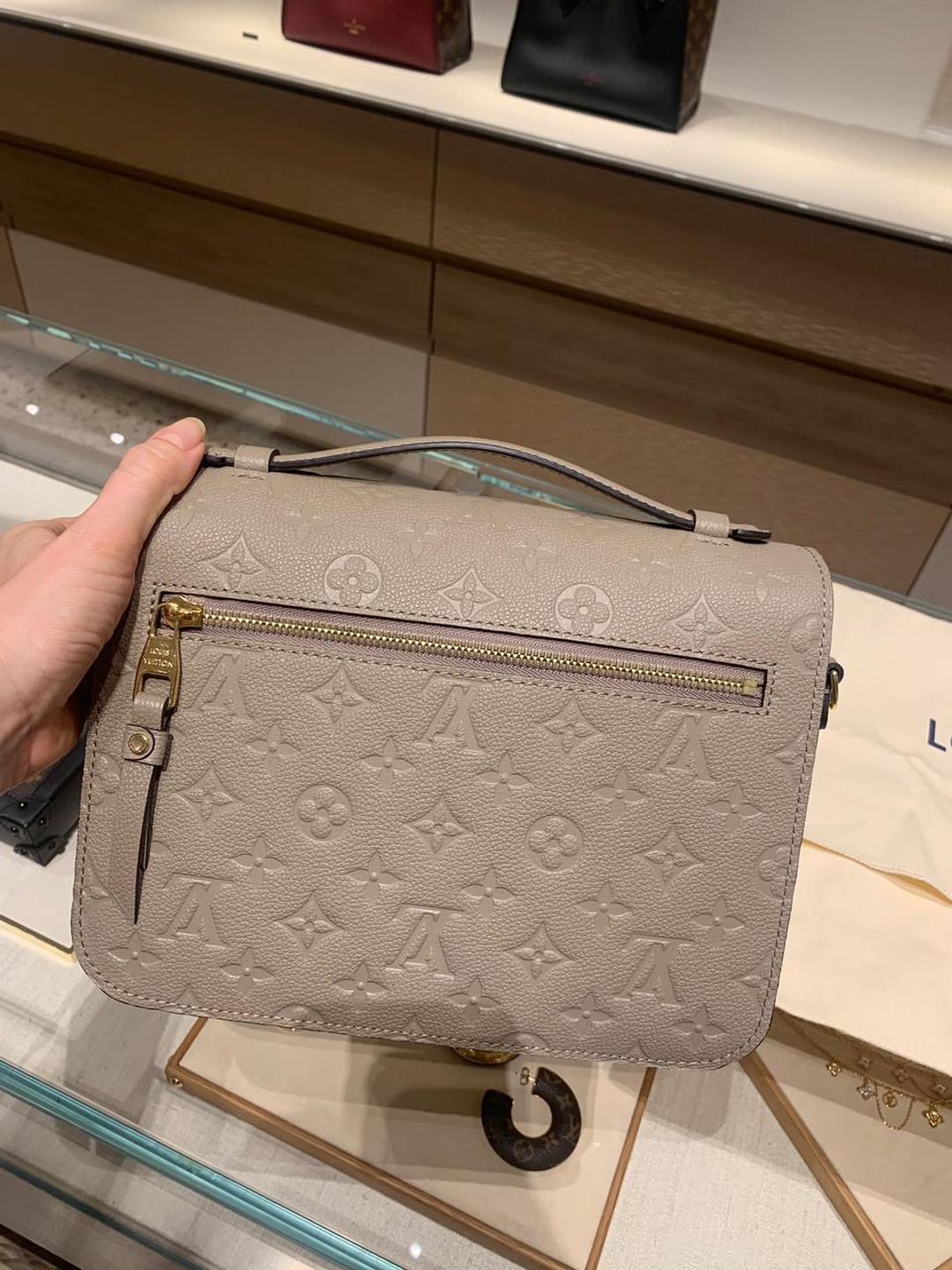 Louis Vuitton Сумка кожаная Louis Vuitton Pochette Métis в цвете тауп ОРИГИНАЛ — фото 2
