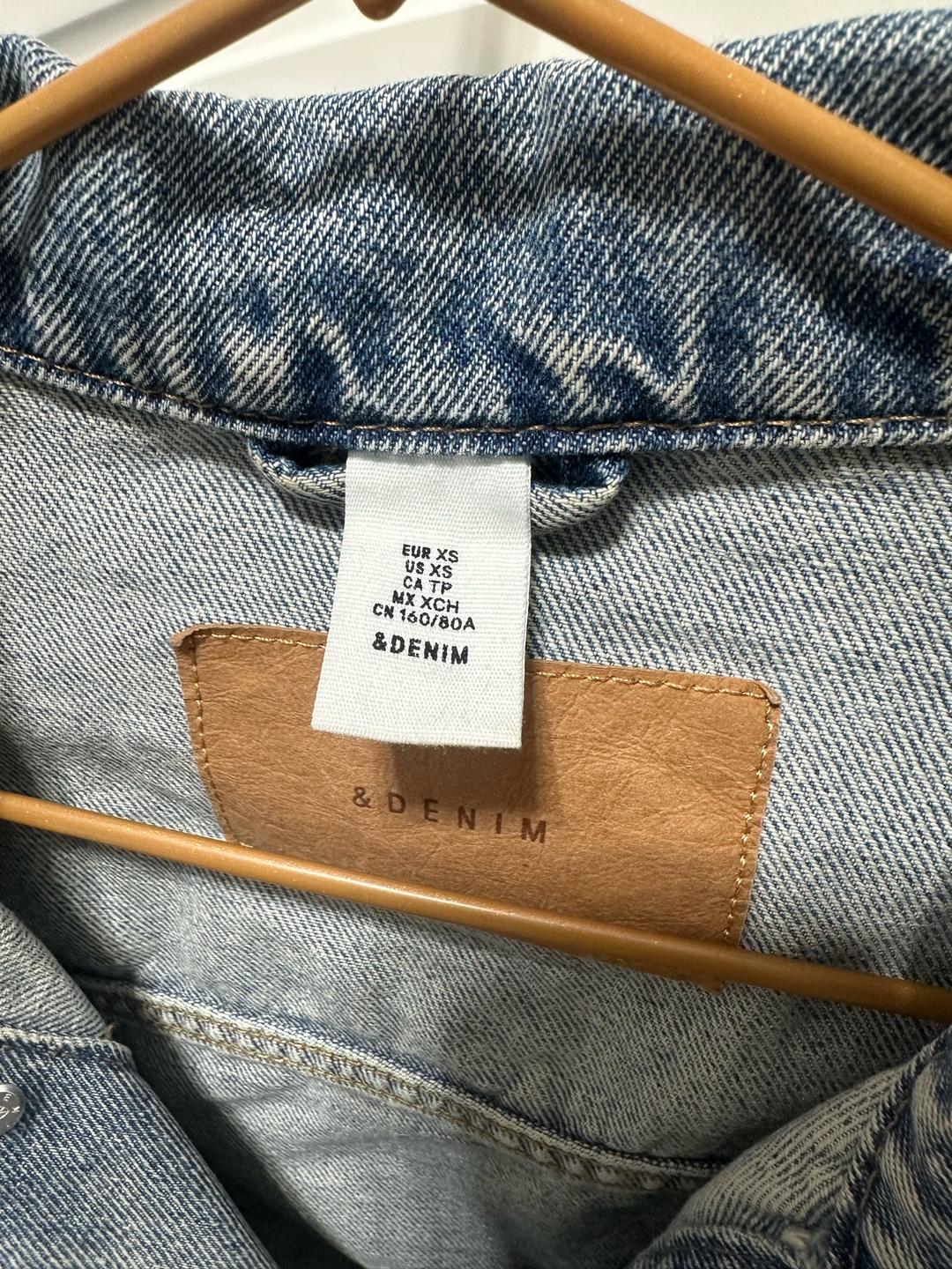 H&M Укороченная джинсовая куртка H&M — фото 2