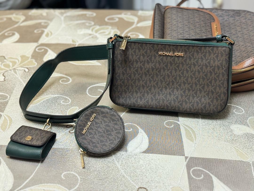 Michael Kors Сумка кросс-боди Michael Kors — фото 2