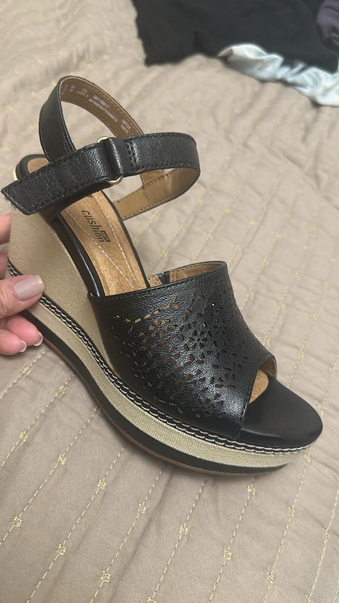 Clarks Босоножки Clarks на танкетке — фото 2