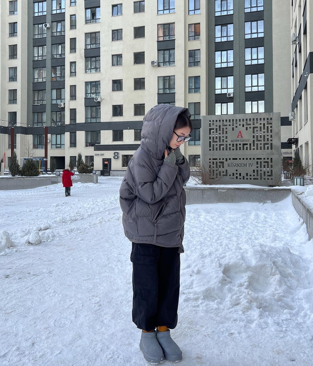 Нет бренда Женский зимний пуховик с капюшоном — фото 2