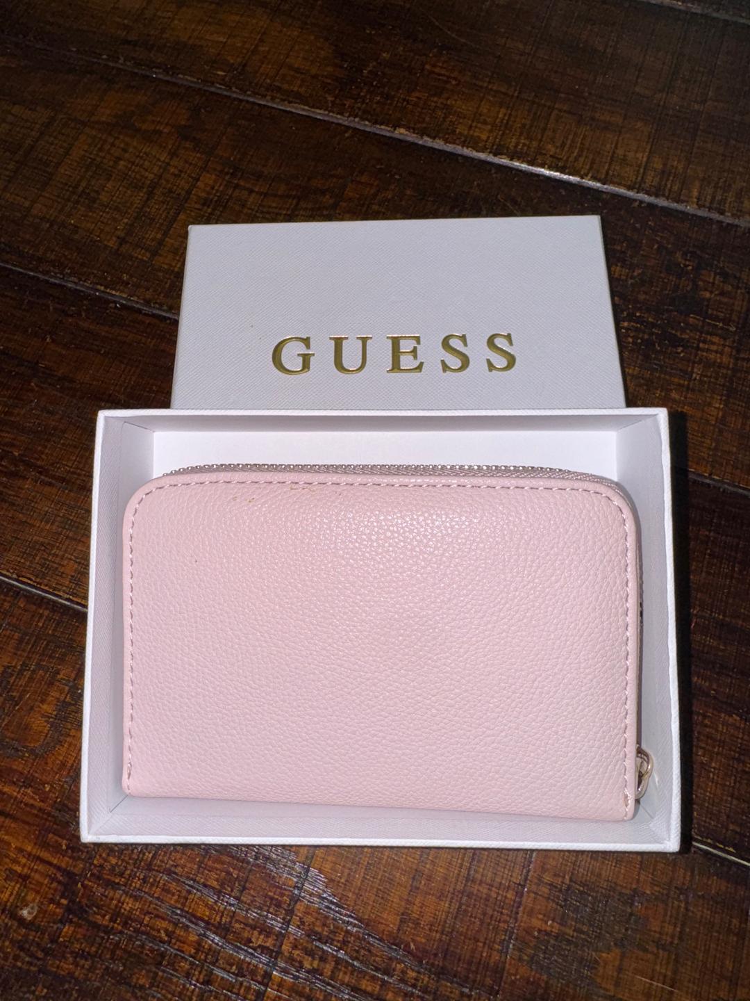GUESS Нежно-розовый кошелек-портмоне  GUESS в фирменной коробке — фото 2