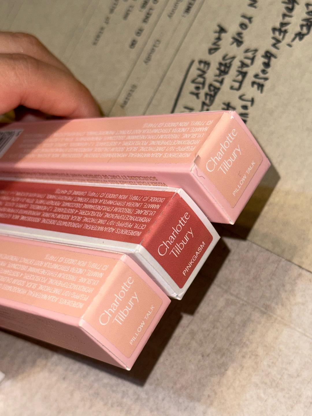Charlotte Tilbury Charlotte Tilbury жидкий хайлайтер, жидкие румяна — фото 2