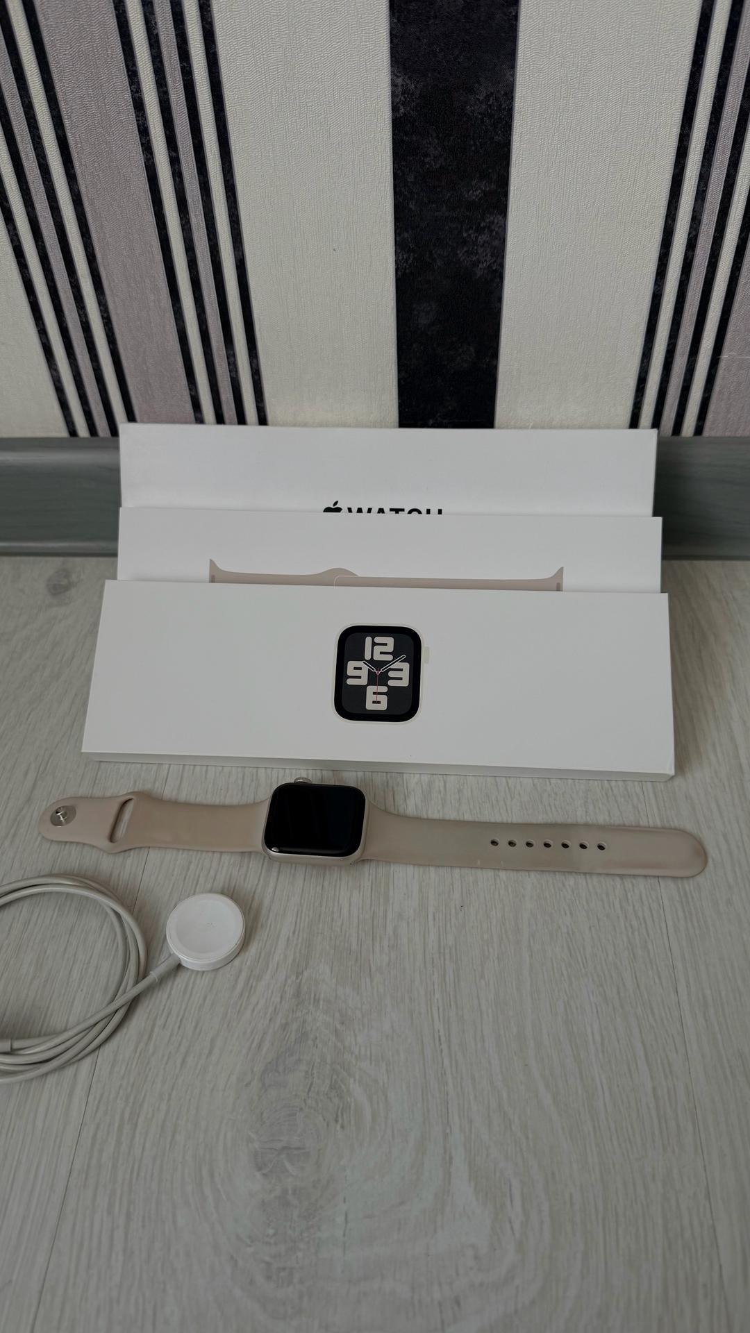 Apple Apple Watch SE (Gen 2) 40mm Starlight Al Star — фото 2