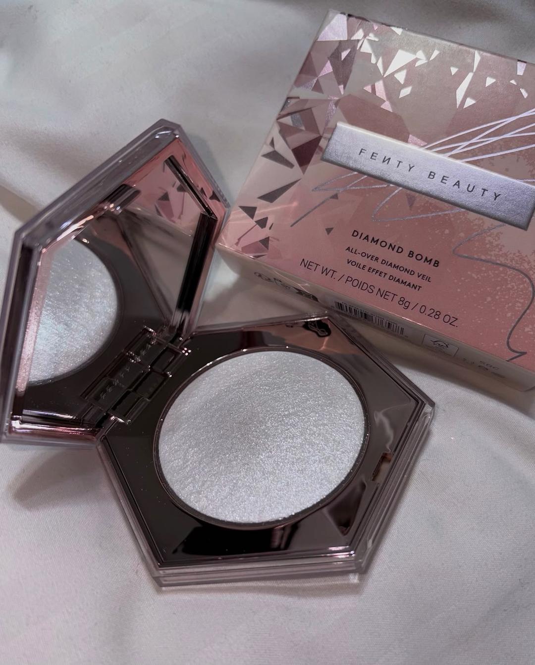 Fenty Beauty Хайлайтер Fenty Beauty Diamond Bomb — фото 2