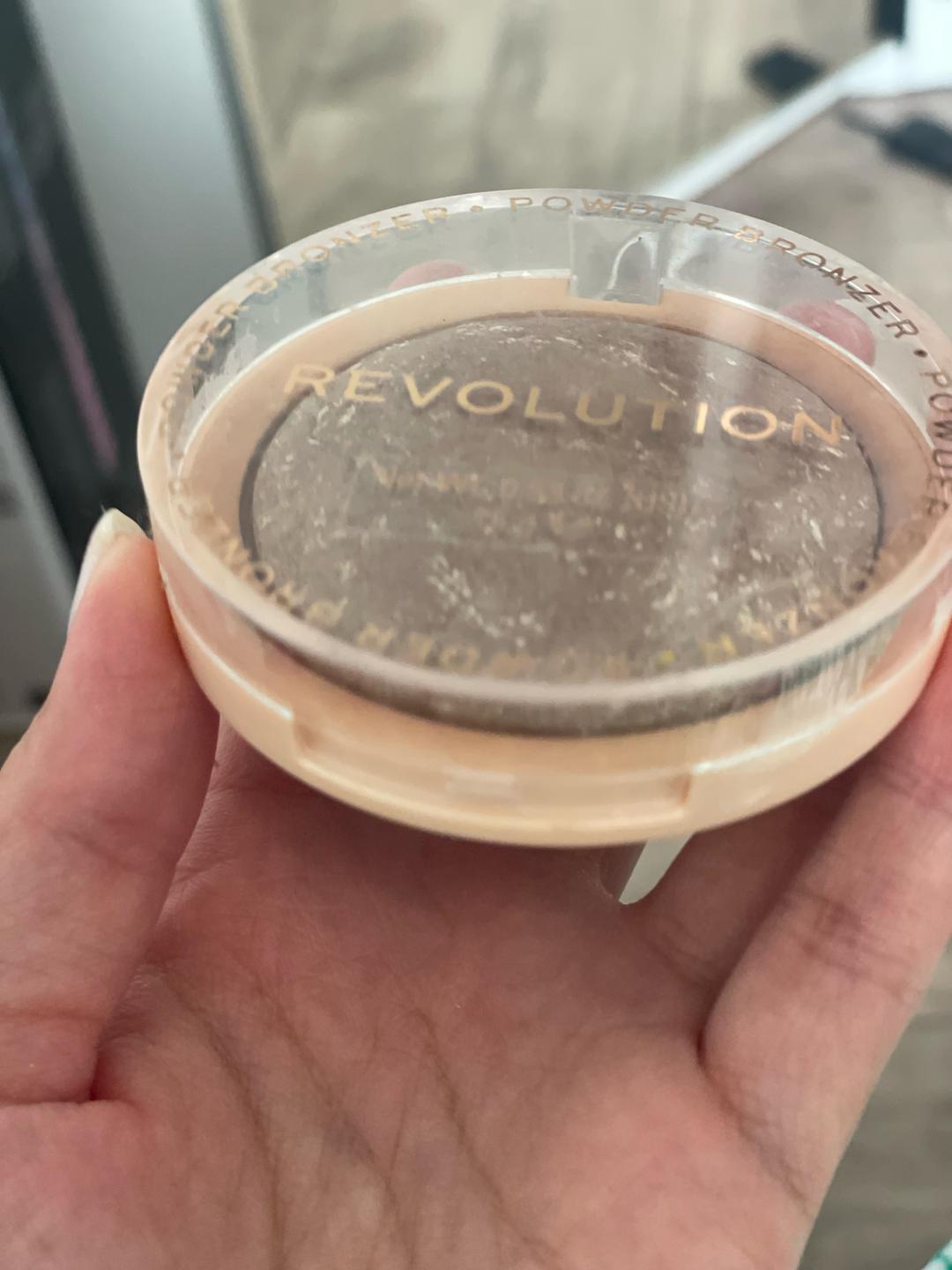 Revolution Бронзер для лица Revolution Powder Bronzer — фото 2