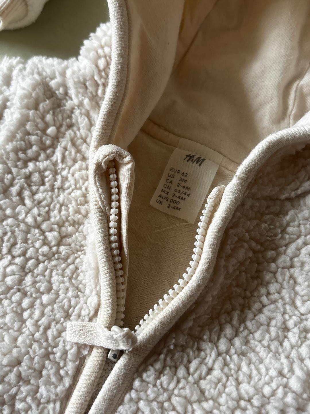 H&M Плюшевая курточка H&M  + шапка-шлем — фото 2