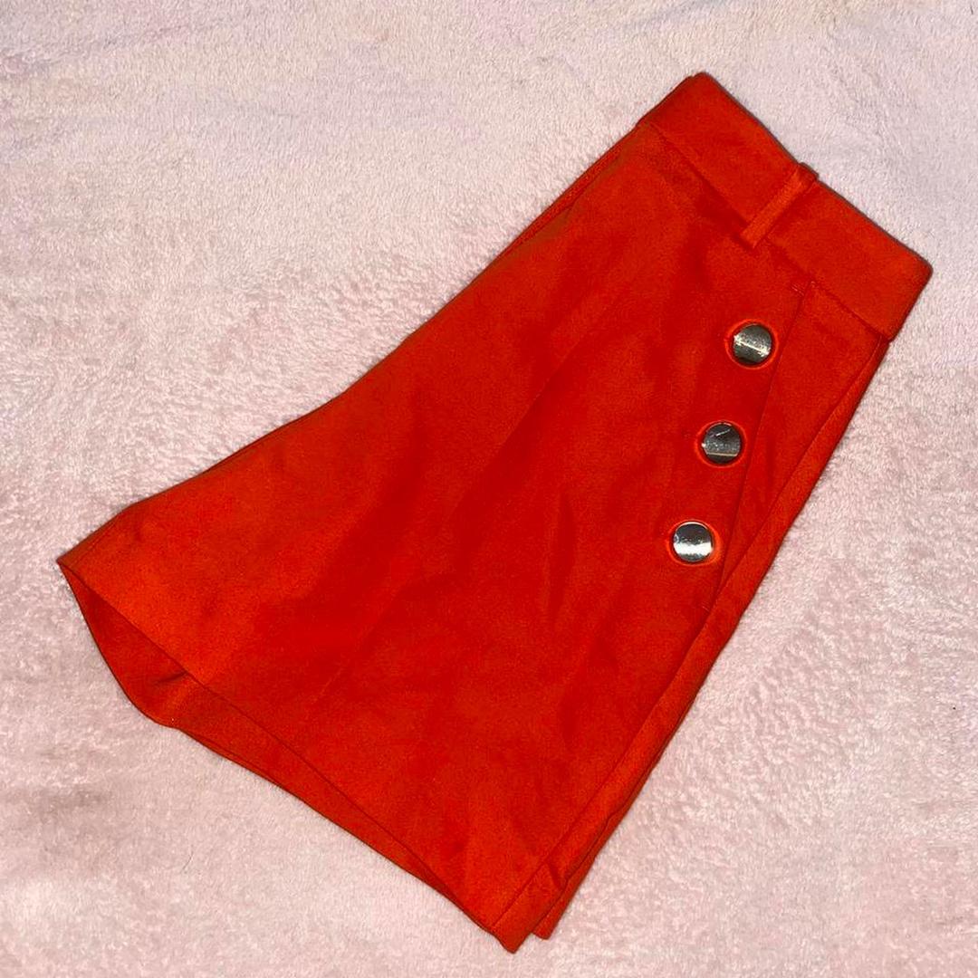 Zara Оранжевые шорты с декоративными пуговицами Zara — фото 2