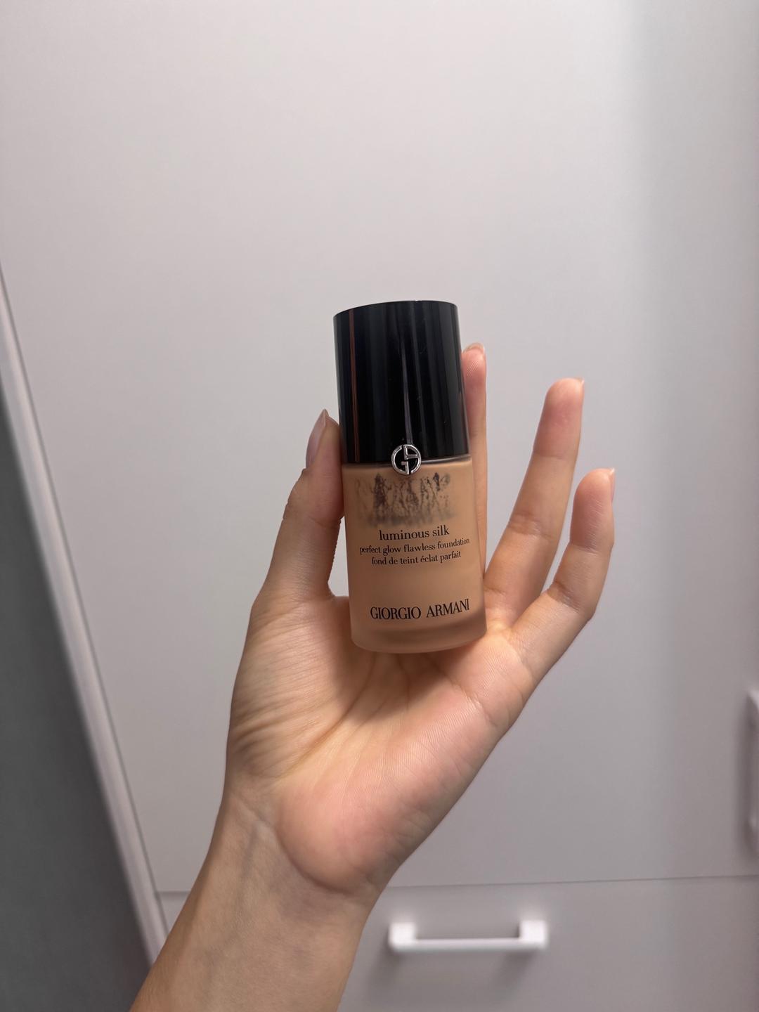 Giorgio Armani Giorgio Armani Luminous Silk тональный крем — фото 2
