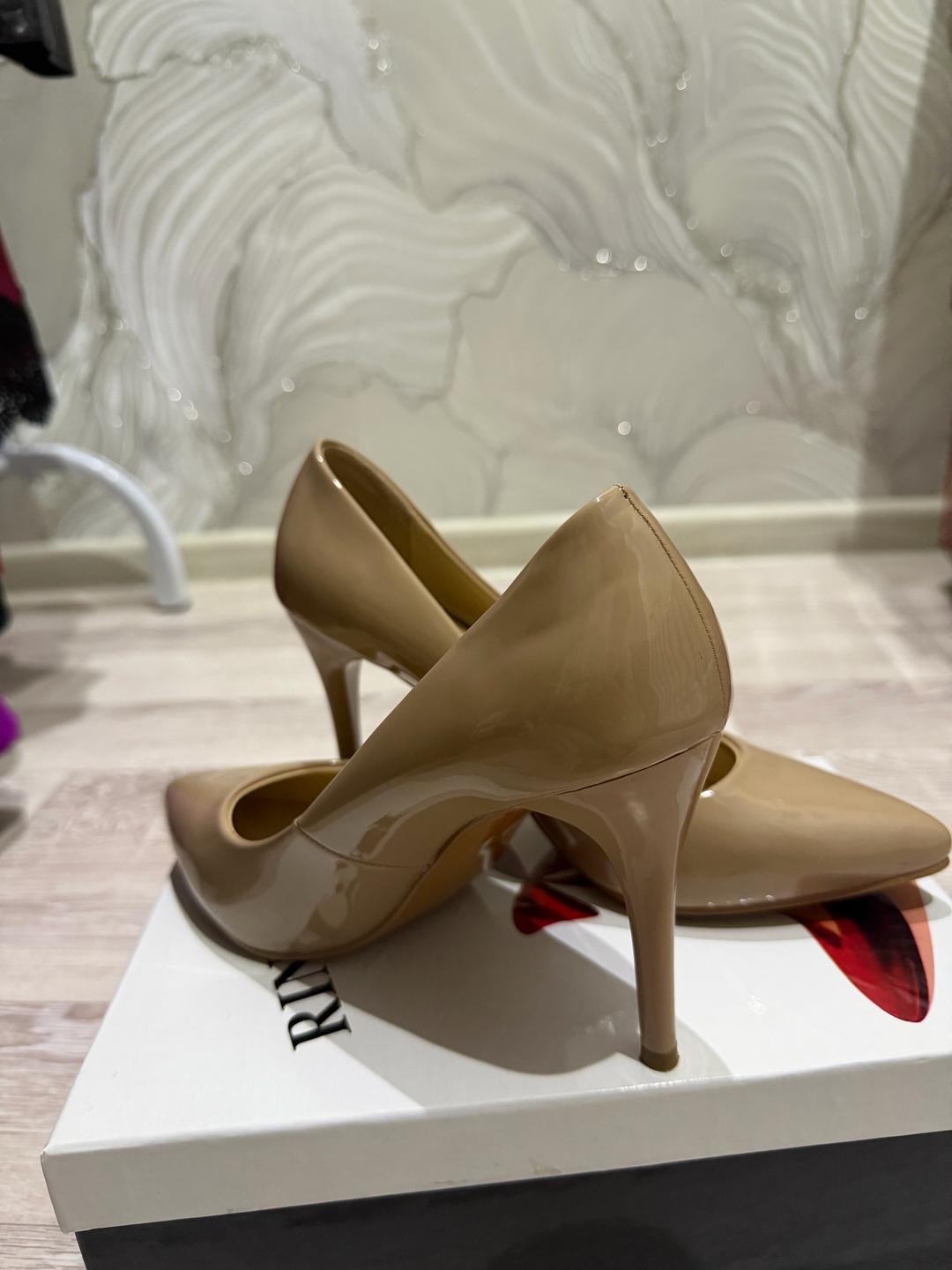 Christian Louboutin Christian Louboutin — фото 2