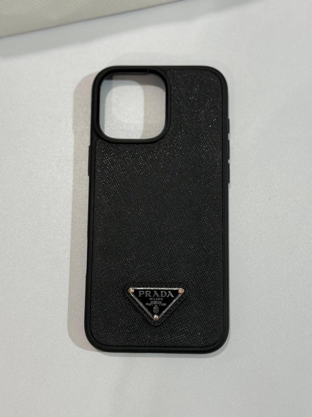Prada Чехол на IPhone 16 pro — фото 2