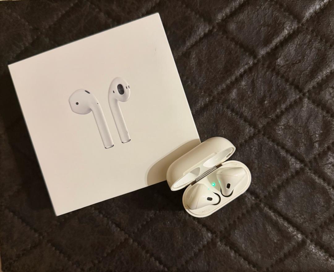 Apple AirPods Apple — фото 2