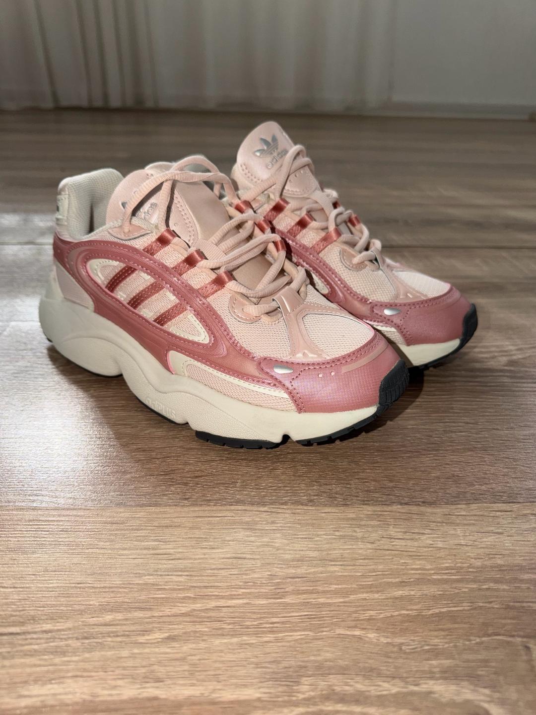 Adidas Кроссовки розовые adidas — фото 2