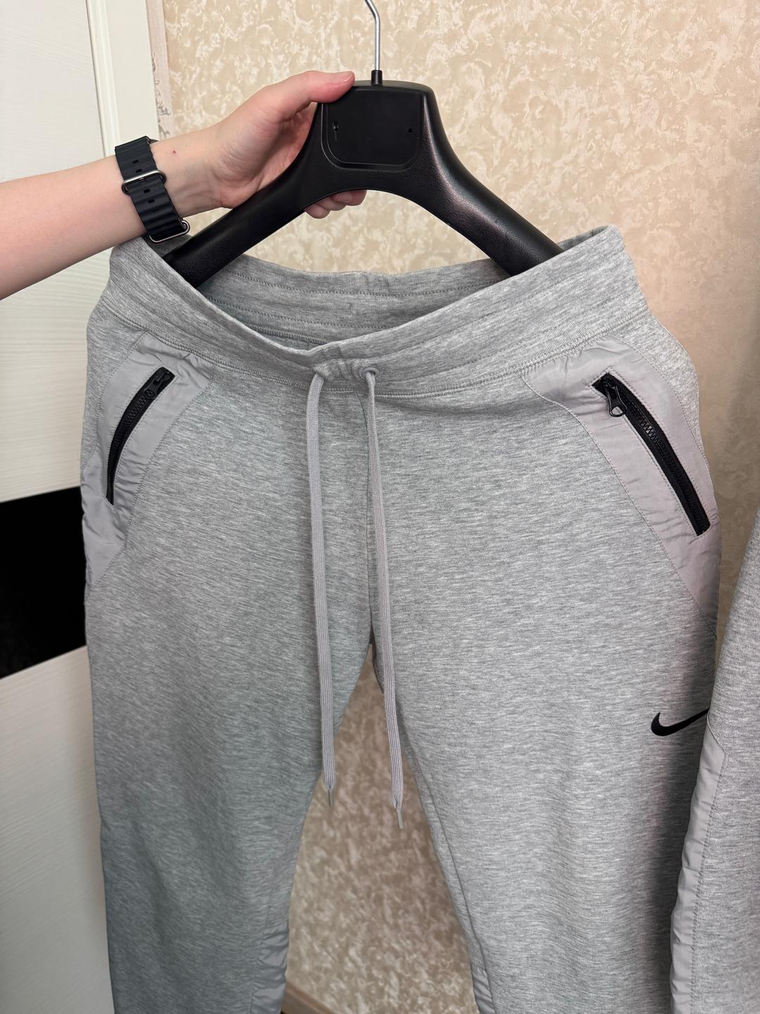 Nike Спортивный костюм Nike женский (худи + джоггеры) — фото 2