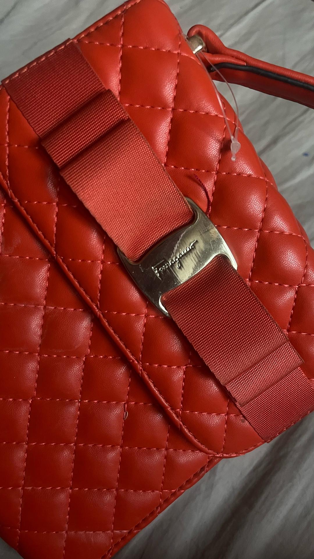 Salvatore Ferragamo Стильная сумка в Ferragamo‑стиле — фото 2