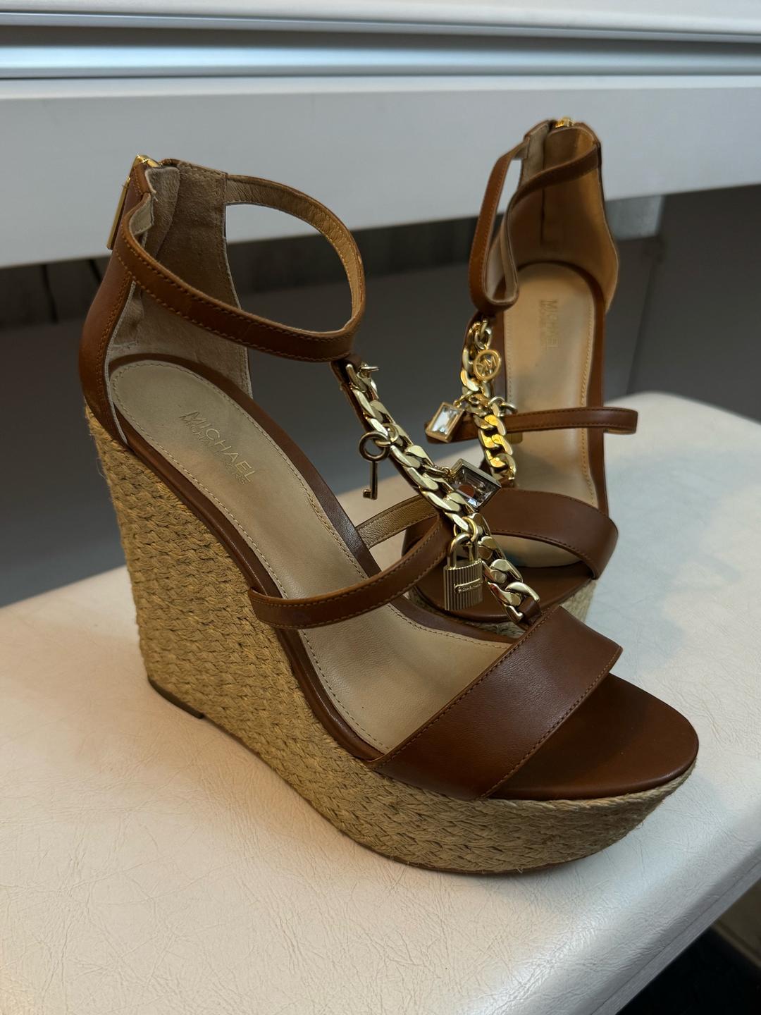Michael Kors Кожаные Босоножки Michael Kors — фото 2