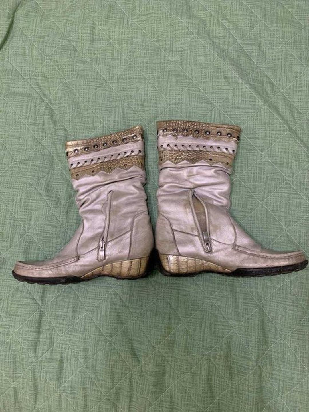 Женские сапоги — фото 2