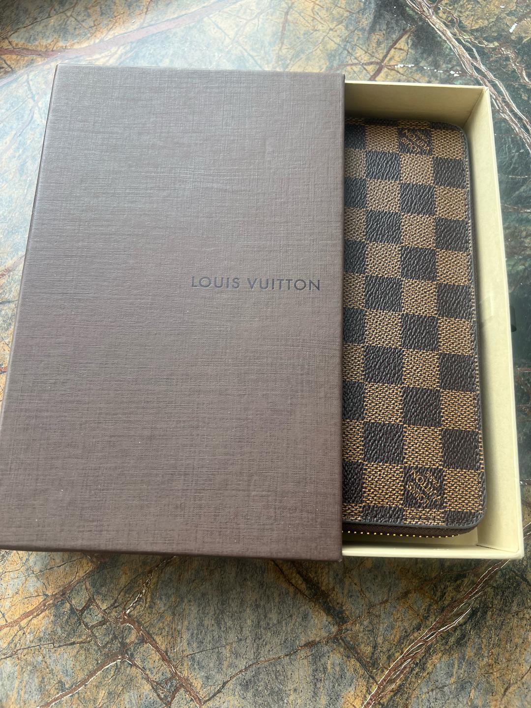 Louis Vuitton Кошелек Louis Vuitton — фото 2