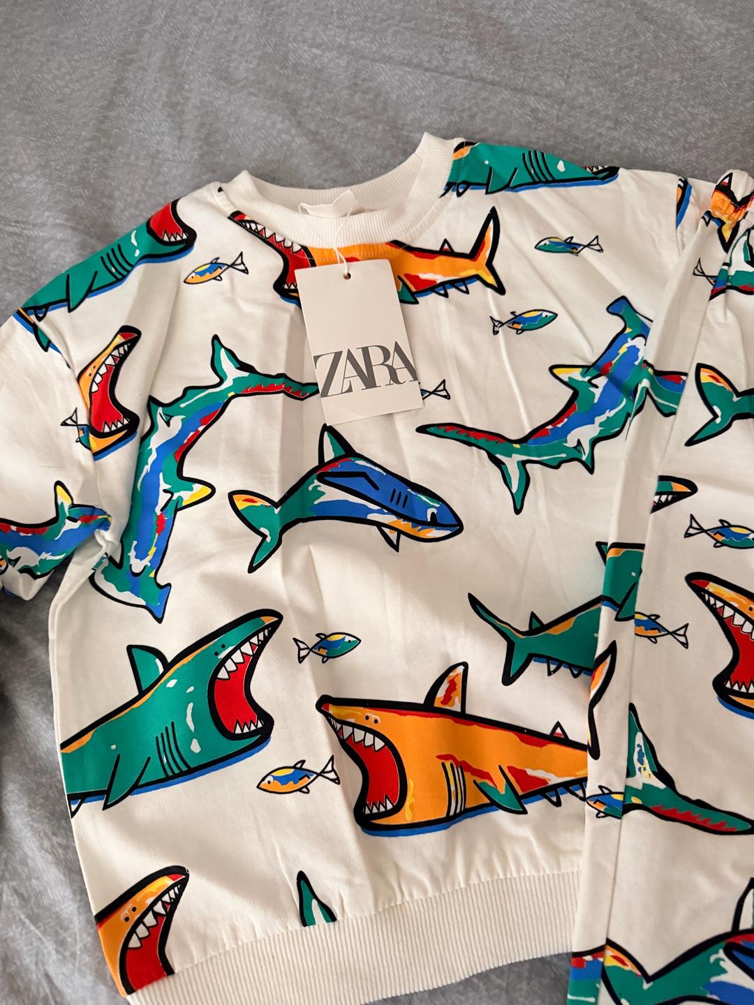 Zara Спортивный костюм ZARA с принтом акул для мальчика и девочек — фото 2