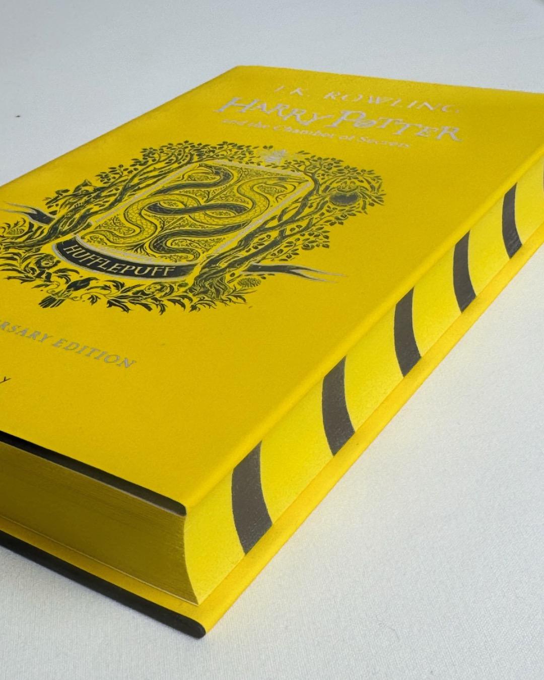 Джоан Роулинг Harry Potter and the Chamber of Secrets (Hufflepuff Edition) — фото 2
