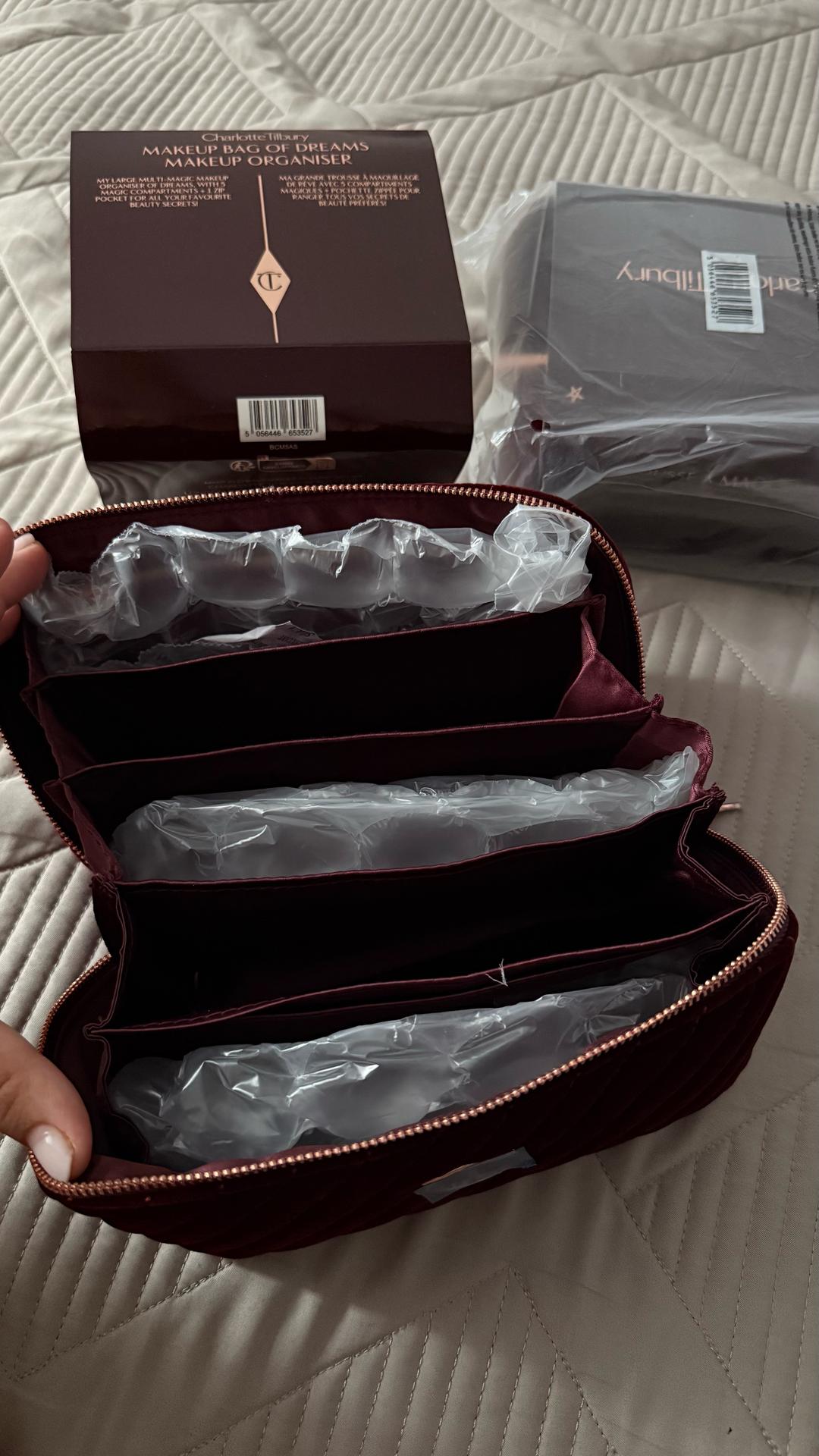 Charlotte Tilbury Органайзер для косметики Charlotte Tilbury Makeup Bag of Dreams — фото 2