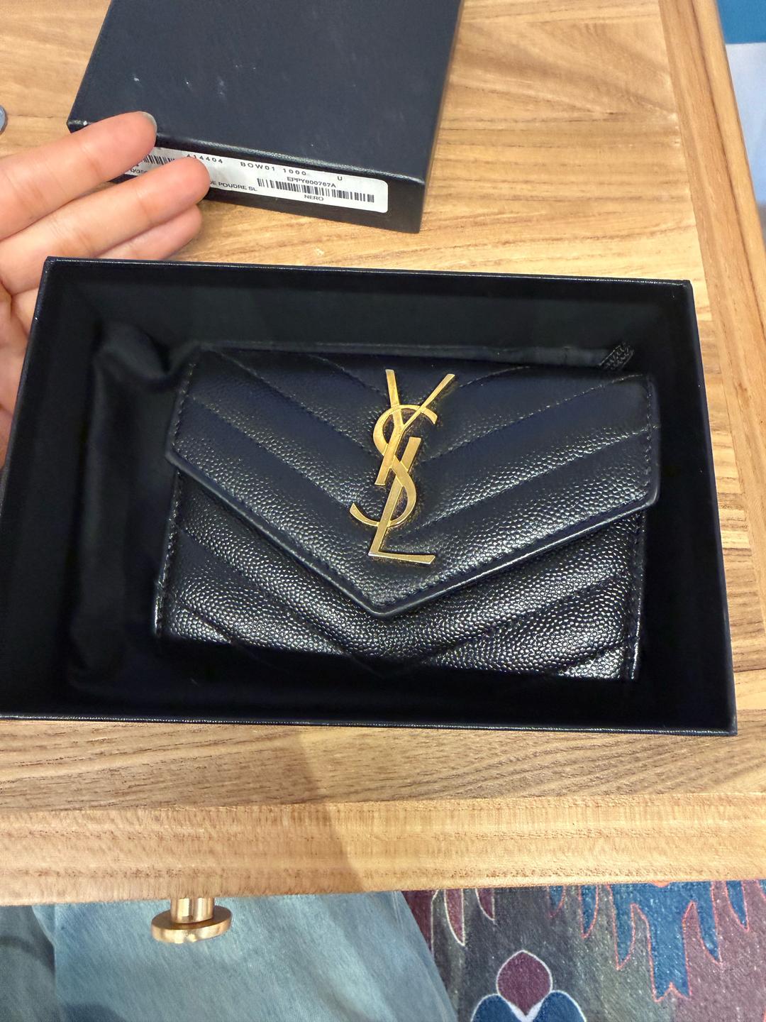 Yves Saint Laurent кошелек saint laurent — фото 2