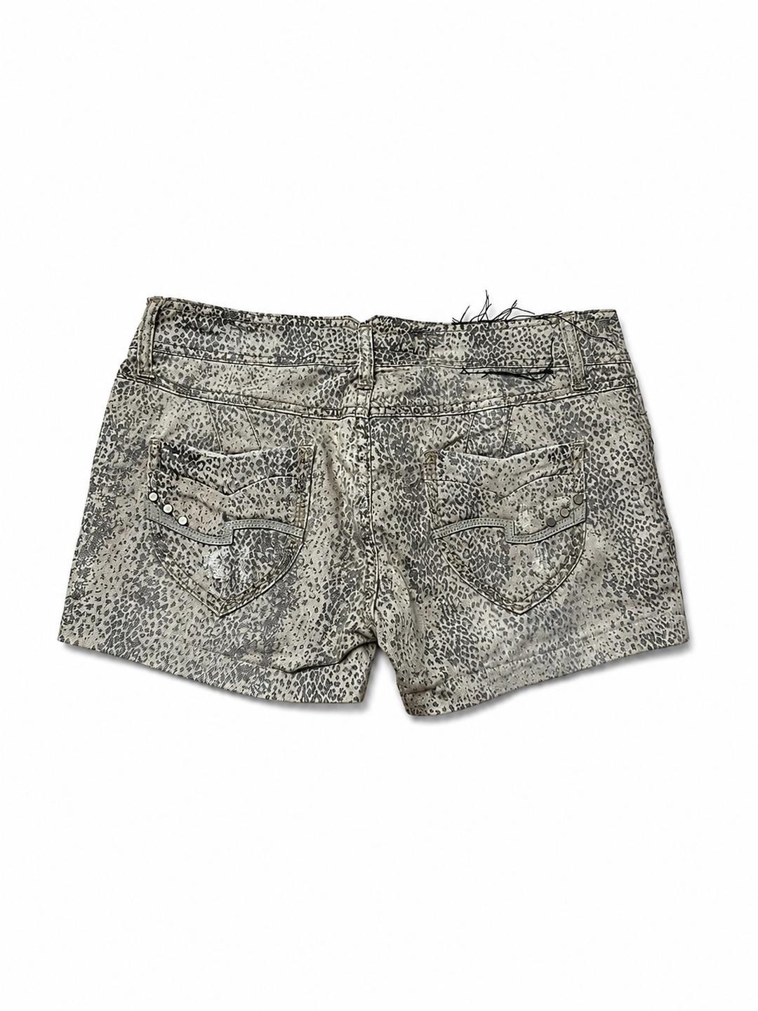 Stradivarius Denim distressed mini shorts — фото 2