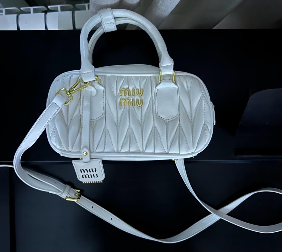 Miu Miu Белая сумка miumiu — фото 2