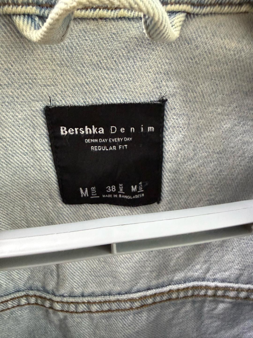 Bershka Джинсовая куртка Bershka — фото 2