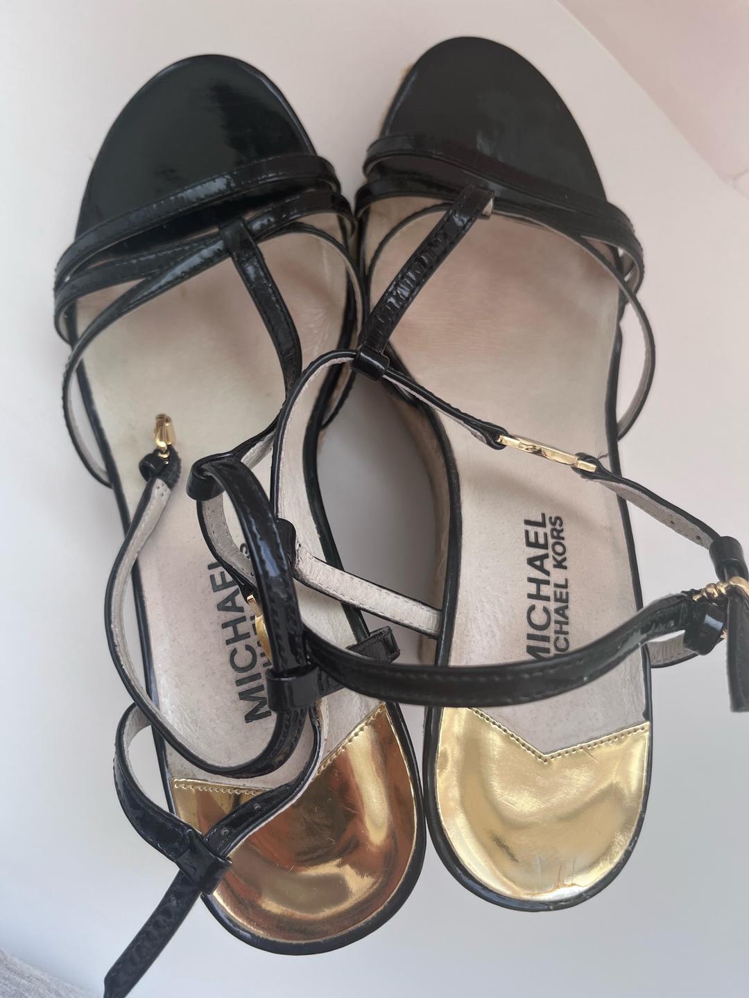 Michael Kors Сандалии на танкетке Michael Kors — фото 2