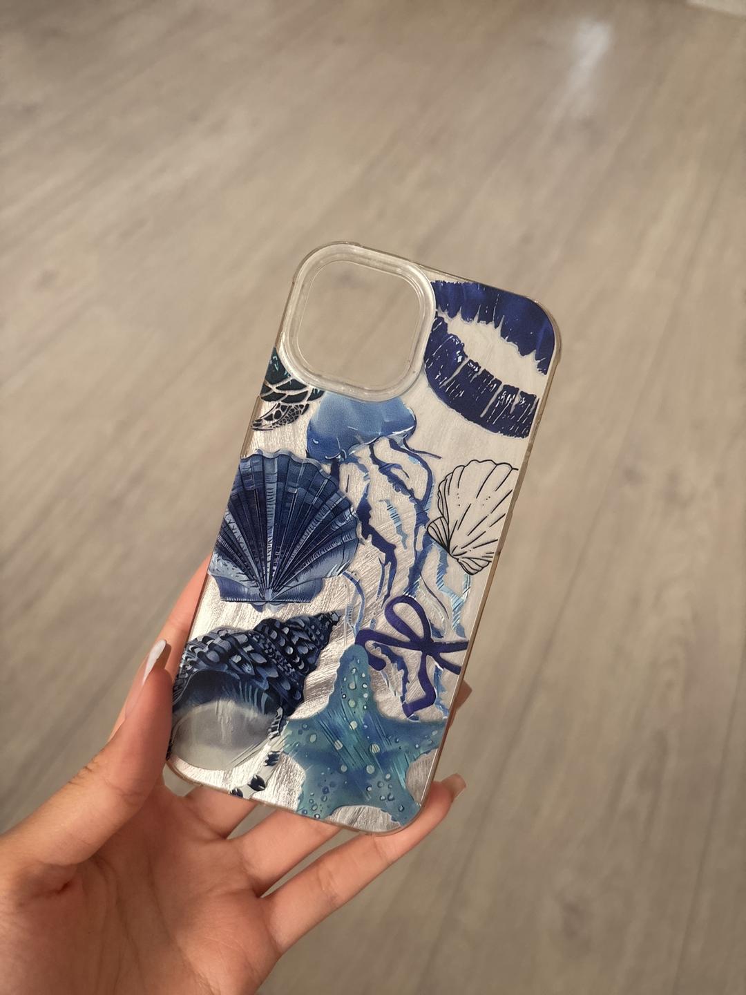 Чехлы на iPhone 15 — фото 2