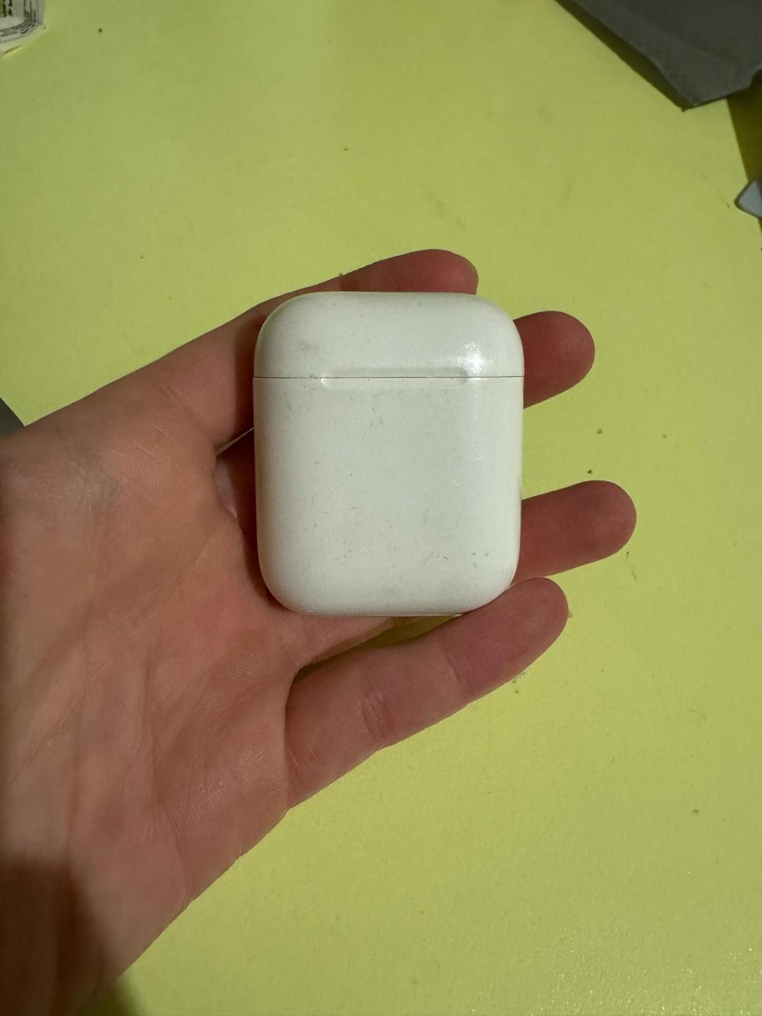 Apple Беспроводные наушники AirPods — фото 2
