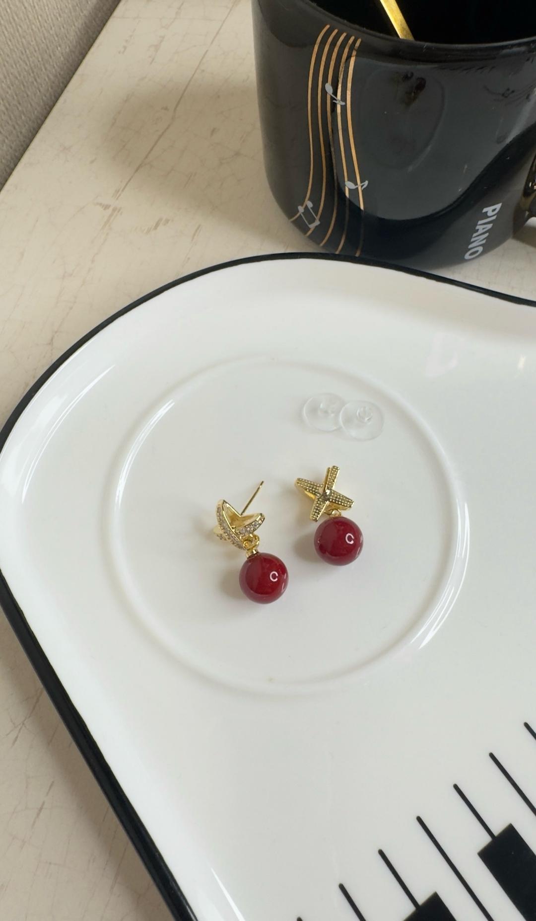 Нет бренда Серьги Royal Cherry очень стильные — фото 2