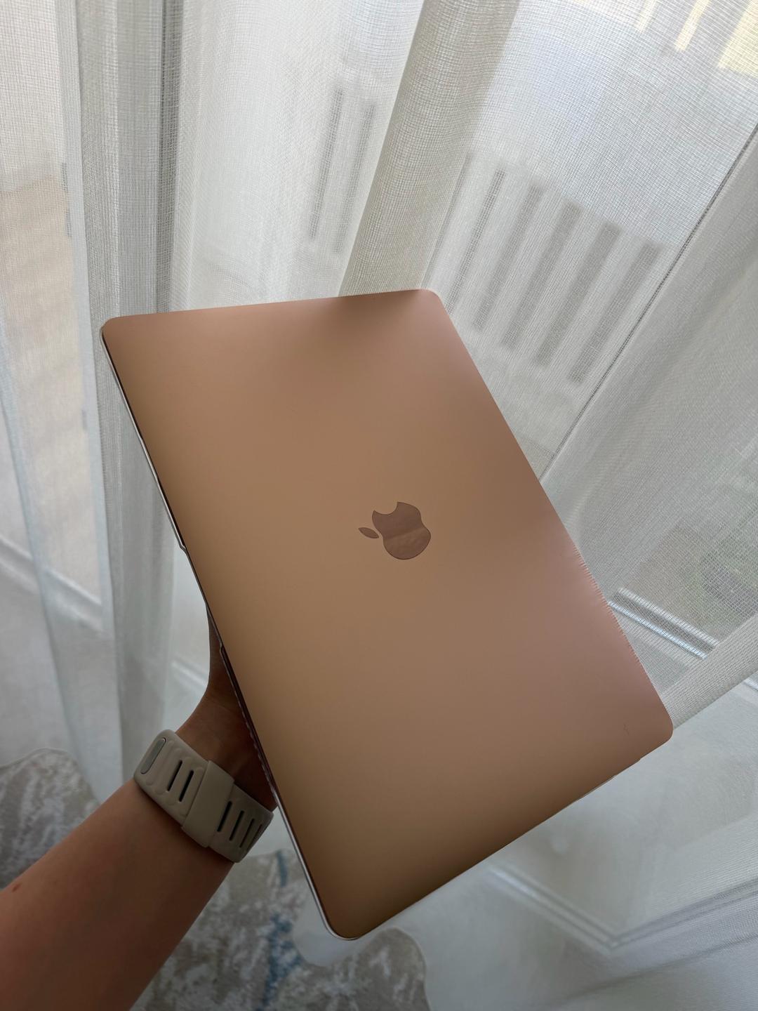 Apple Ноутбук Apple MacBook Air M1 2020 — фото 2