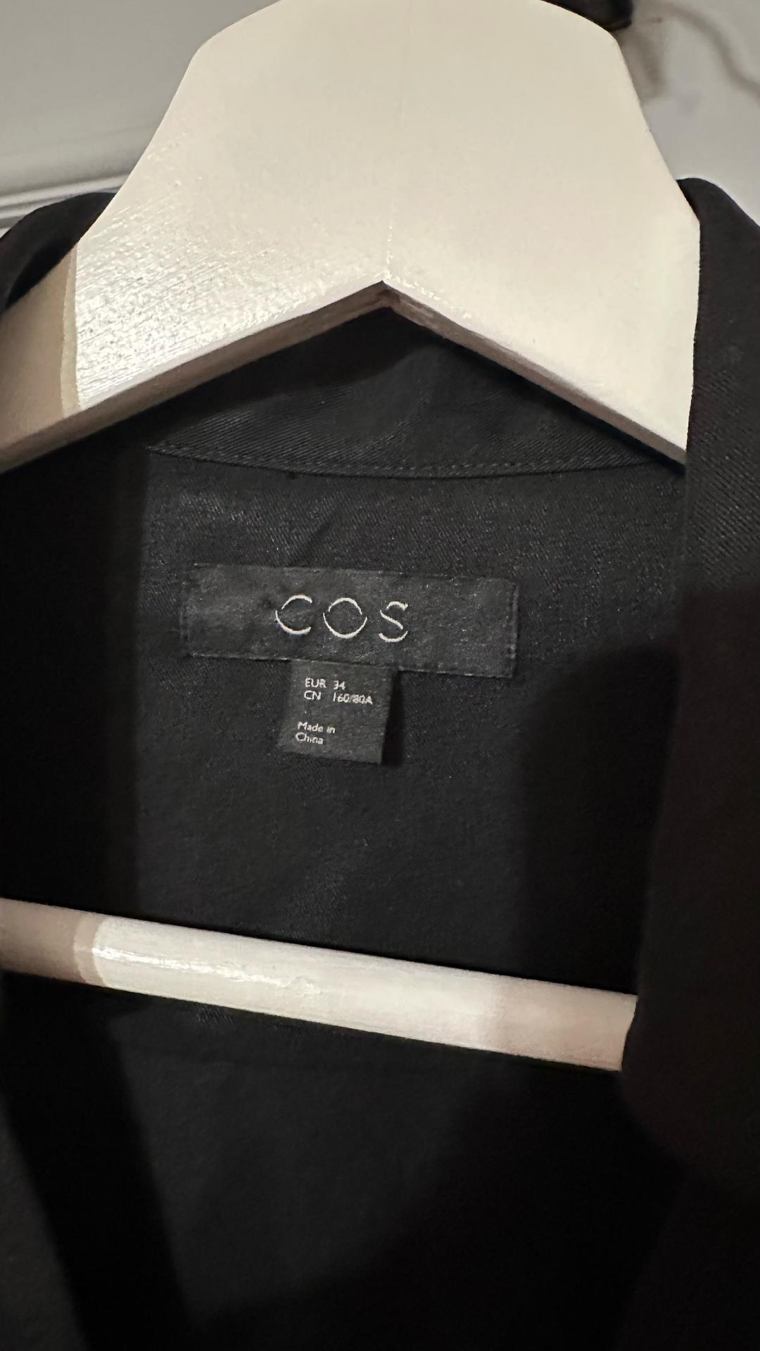 COS 🖤 COS платье на запах — фото 2