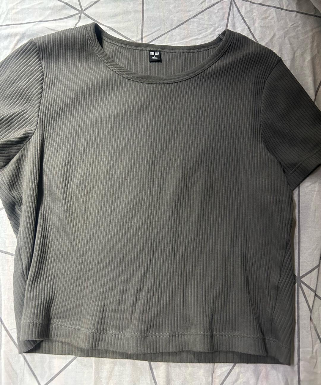 Uniqlo кроп футболка от Uniqlo — фото 2