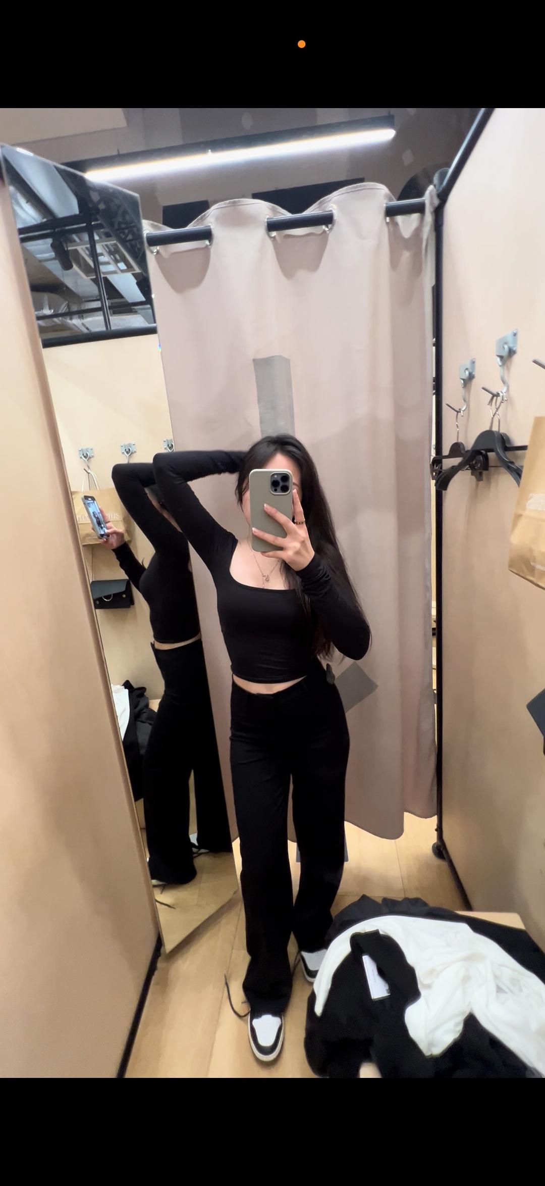 Bershka Лонгслив скимс черный🖤 — фото 2