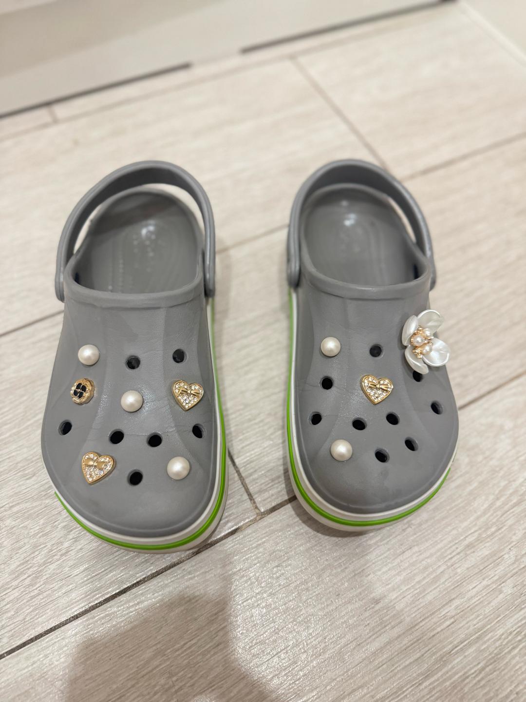 Crocs Сабо Crocs с декоративными украшениями — фото 2