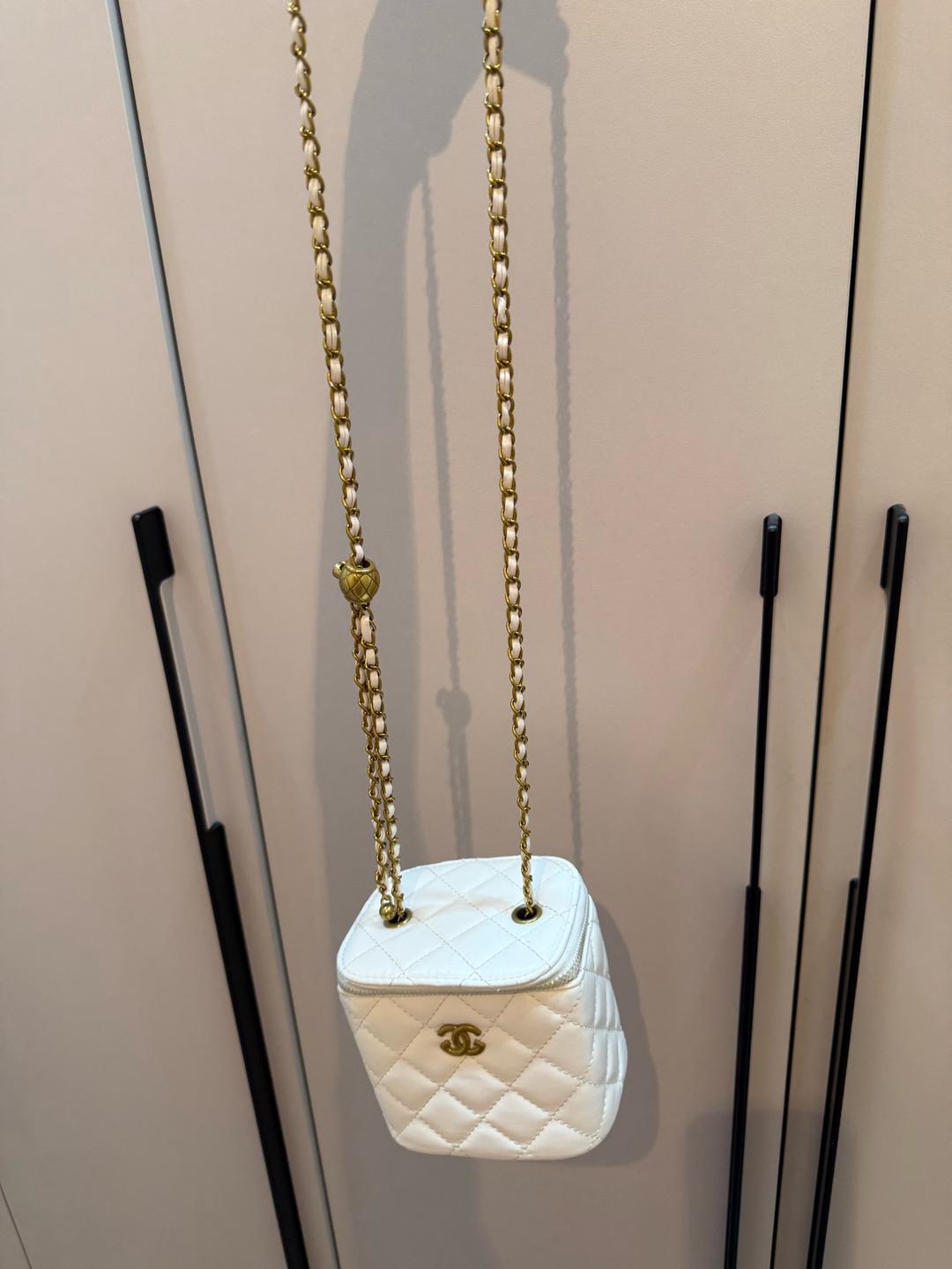 Chanel Chanel стеганая сумка-бокс — фото 2