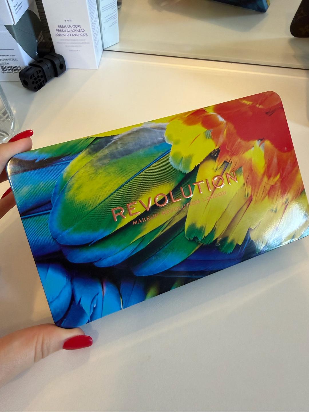 MakeUp Revolution Палетка теней Makeup Revolution Forever Flawless Birds of Paradise. — фото 2
