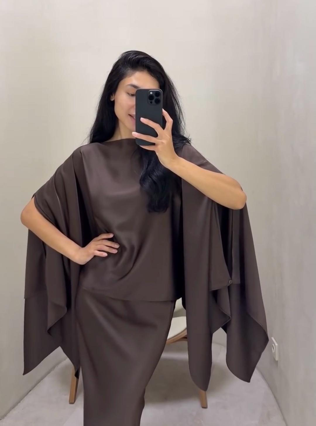 Nora Двойка из атласа — фото 2