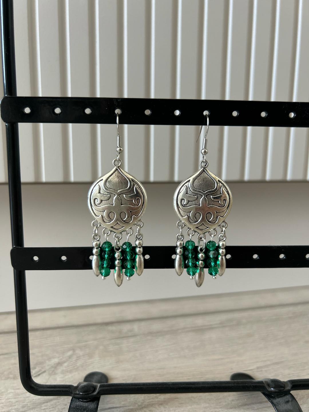 Handmade (ручная работа) Серьги в этно стиле с зелеными элементами — фото 2