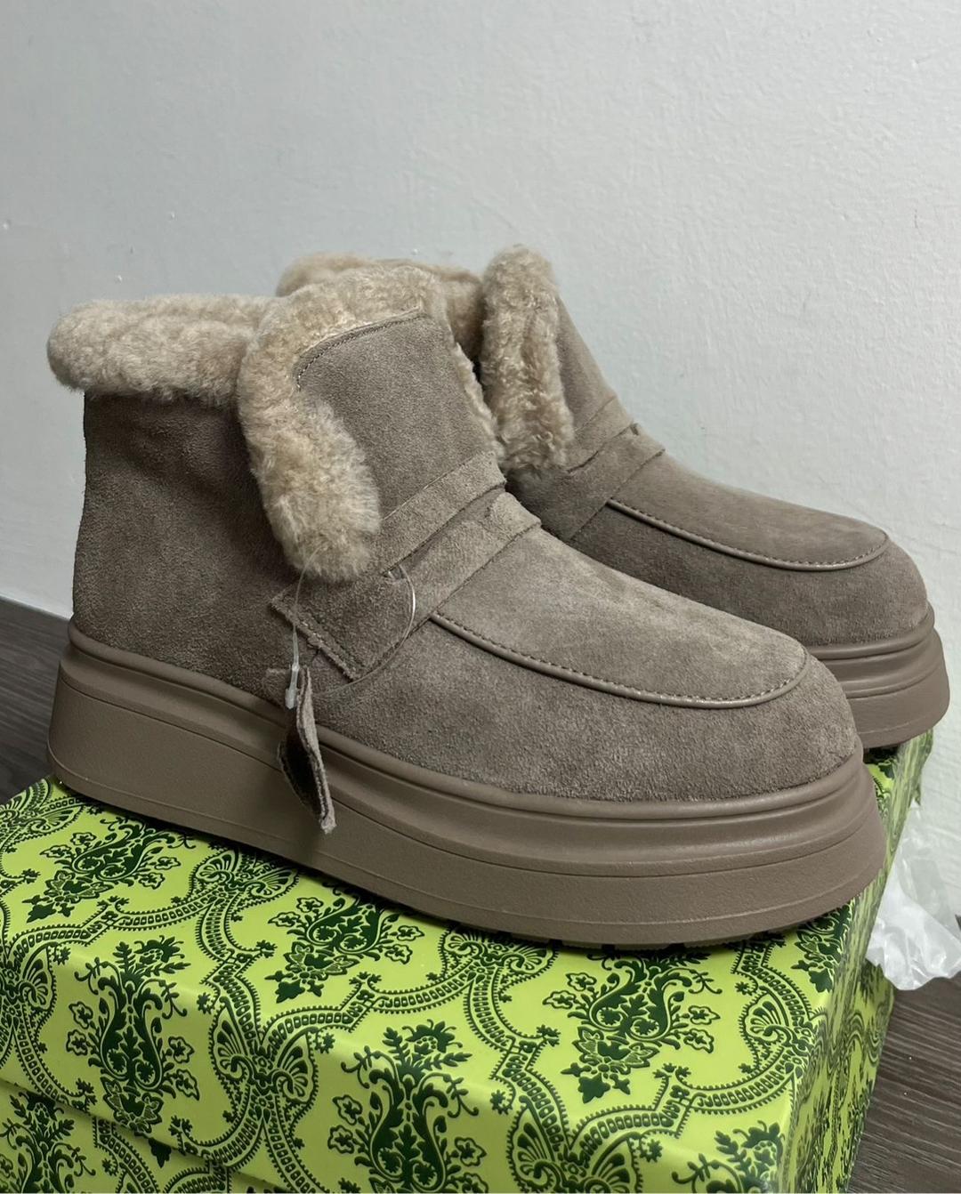 Romano Женские замшевые полуботинки с меховой отделкой — фото 2