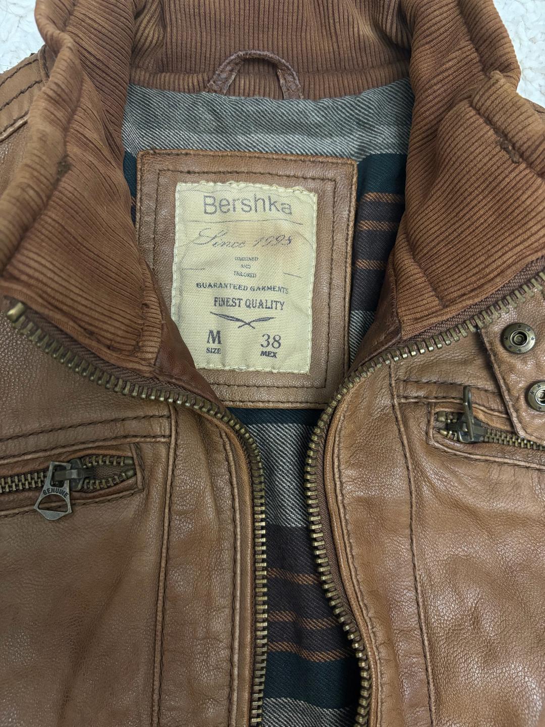 Bershka Мужская винтажная кожаная куртка  Bershka — фото 2