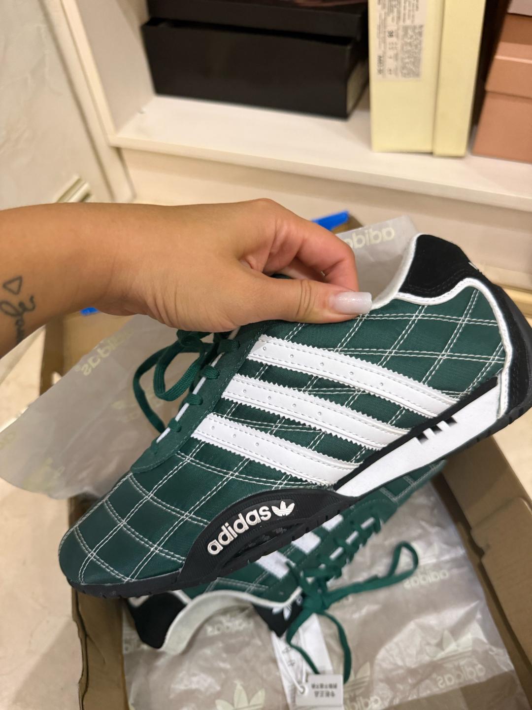 Adidas Продам новые кроссовки адидас оригинал — фото 2