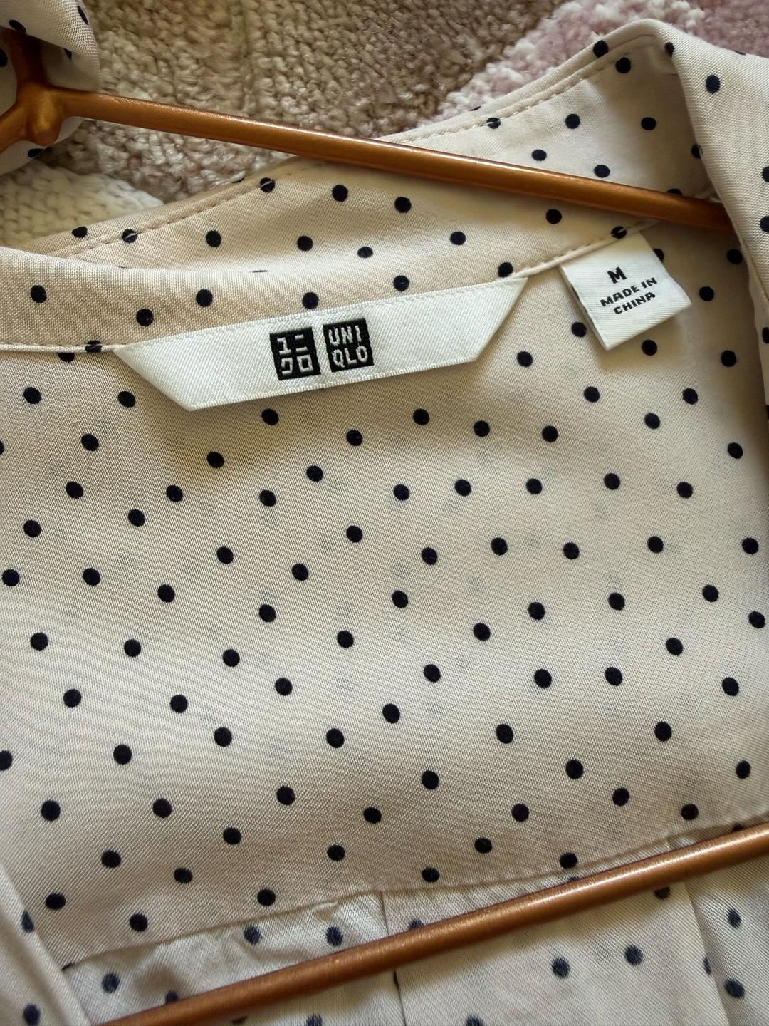 Uniqlo Платье-рубашка UNIQLO в горошек — фото 2