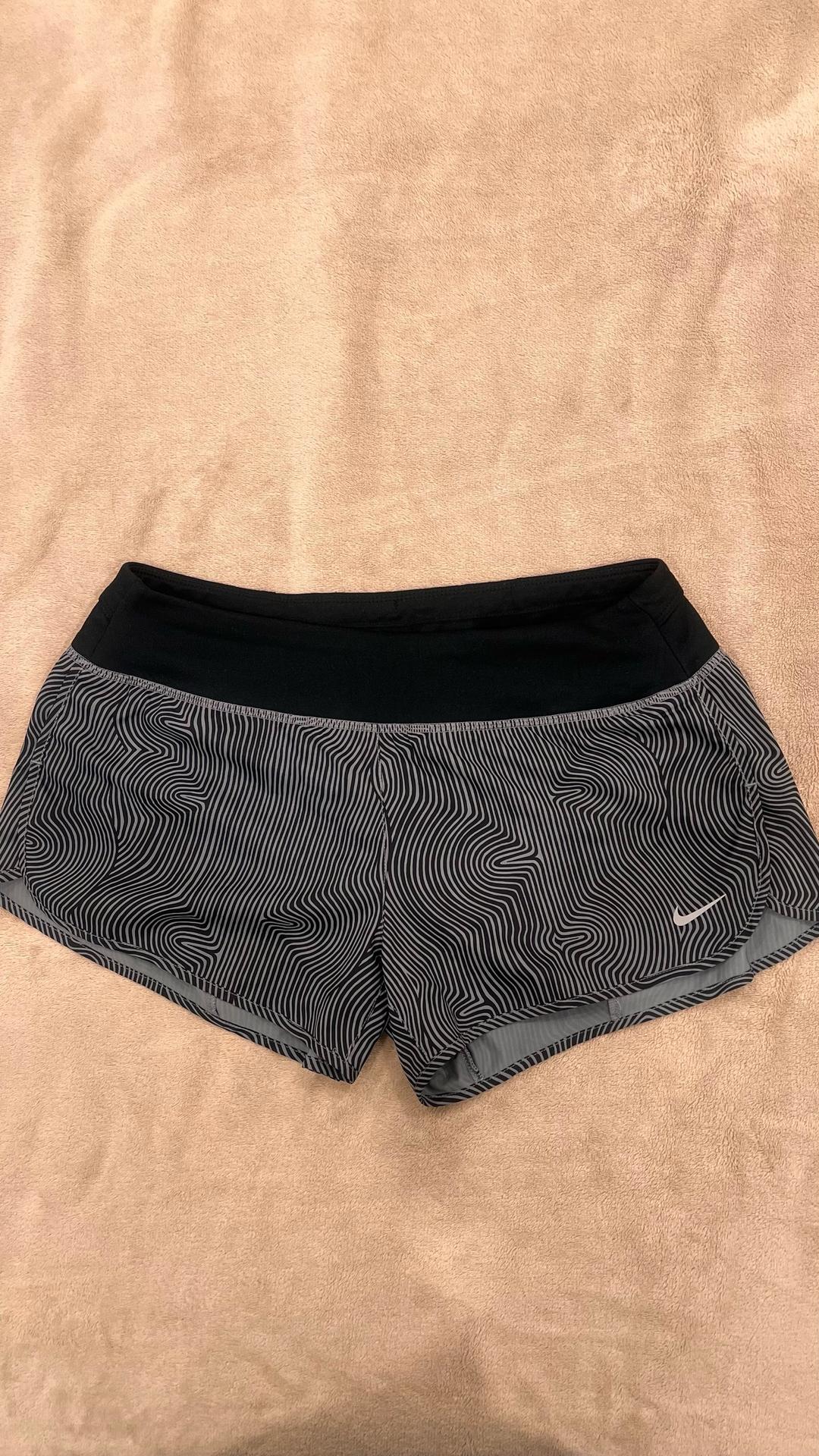 Nike Шорты Nike оригинал — фото 2
